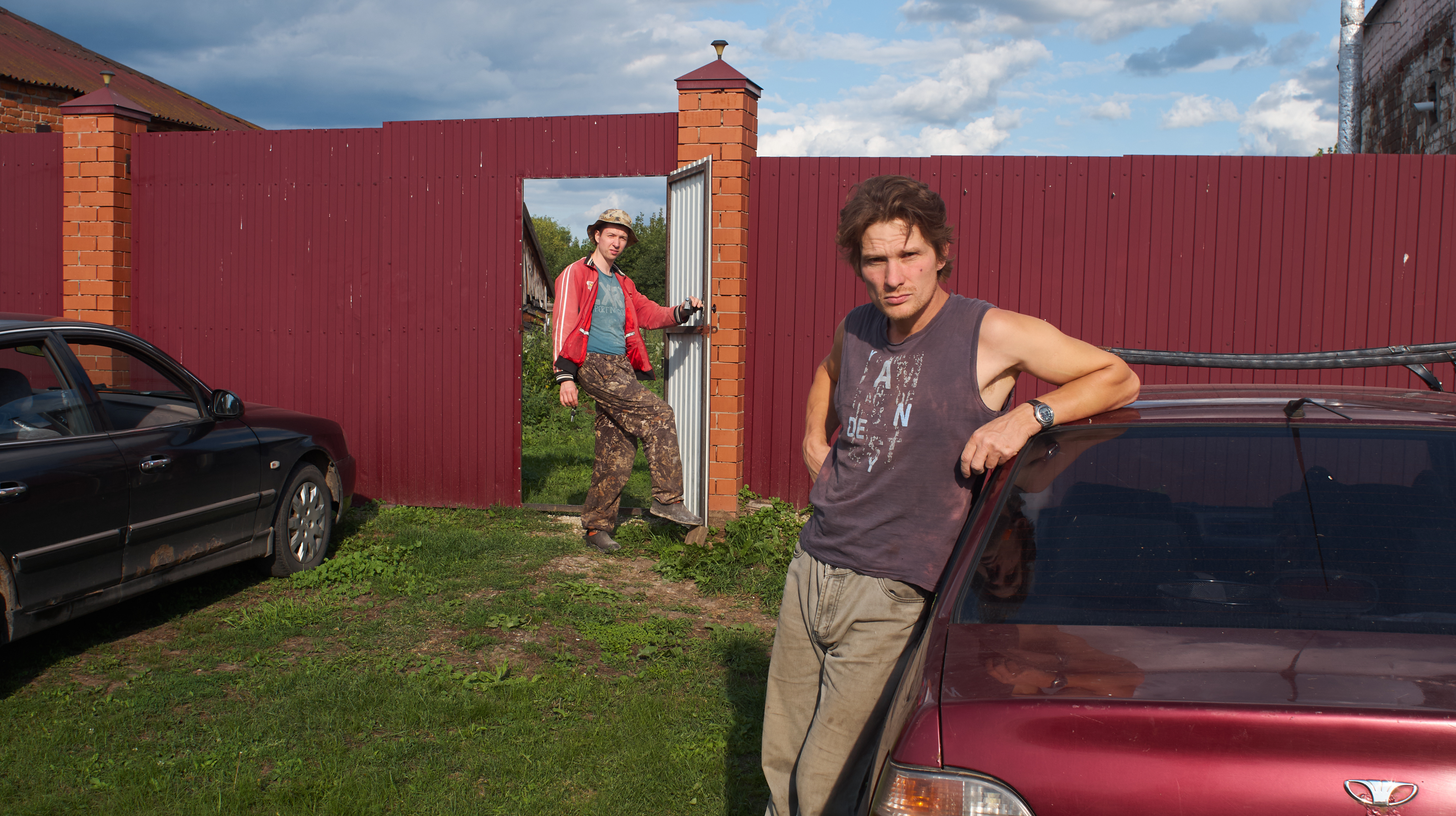 Активист Никита Гирин (слева) и строитель Александр Шириня © Дмитрий Ермаков