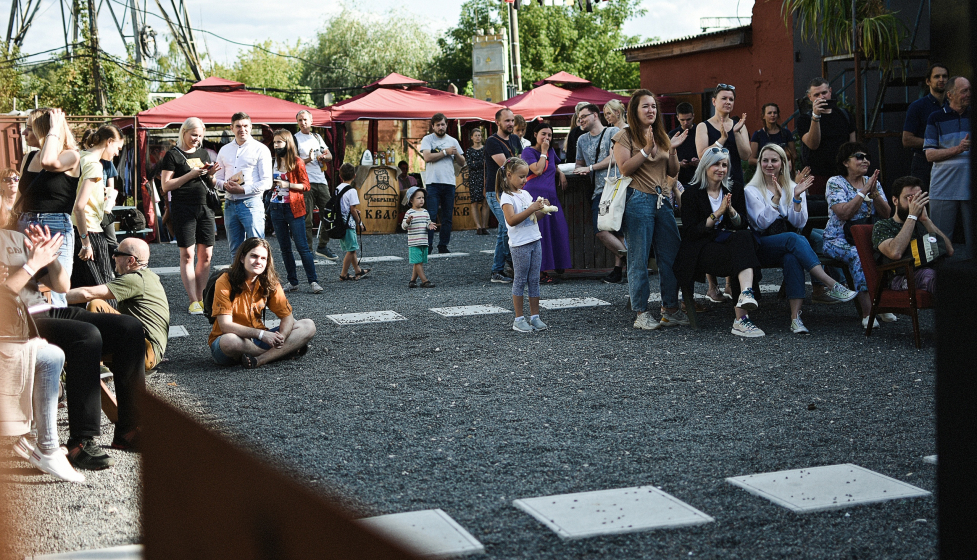 Во дворе Центра современной культуры «Модуль» в Брянске © Модуль / ВКонтакте