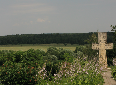 <p>Старинные дачи и шикарные виды на Оку в Тарусе</p>