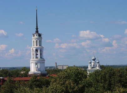<p>Рекомендации, где остановиться, что поесть и куда съездить в окрестностях</p>