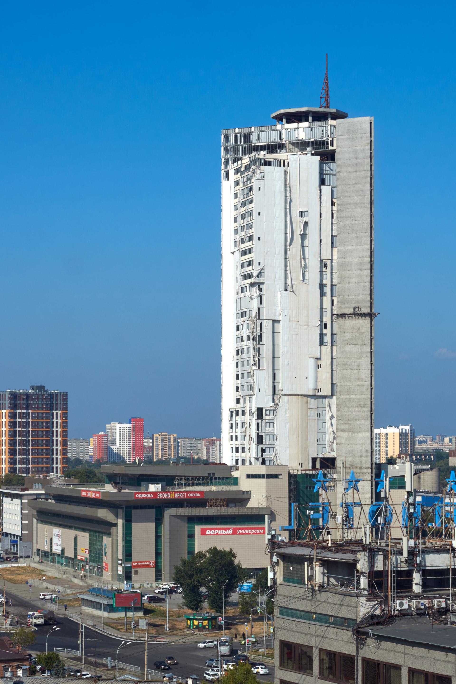 ТДЦ «Свердловск» («Призма»), Екатеринбург, 2022 © Богдан Лобанов ТДЦ «Свердловск» («Призма»), Екатеринбург, 2022 © Богдан Лобанов