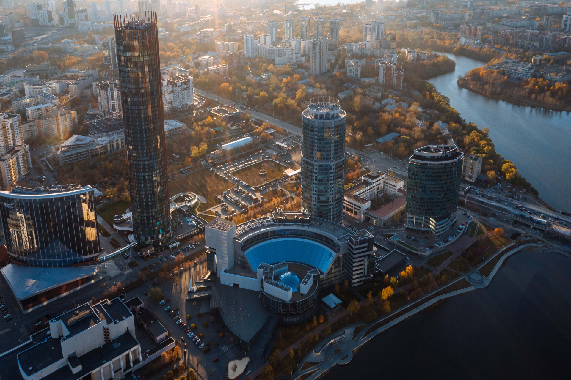 Вид на «Екатеринбург Сити», Екатеринбург, 2021 © Дима Четыре Вид на «Екатеринбург Сити», Екатеринбург, 2021 © Дима Четыре