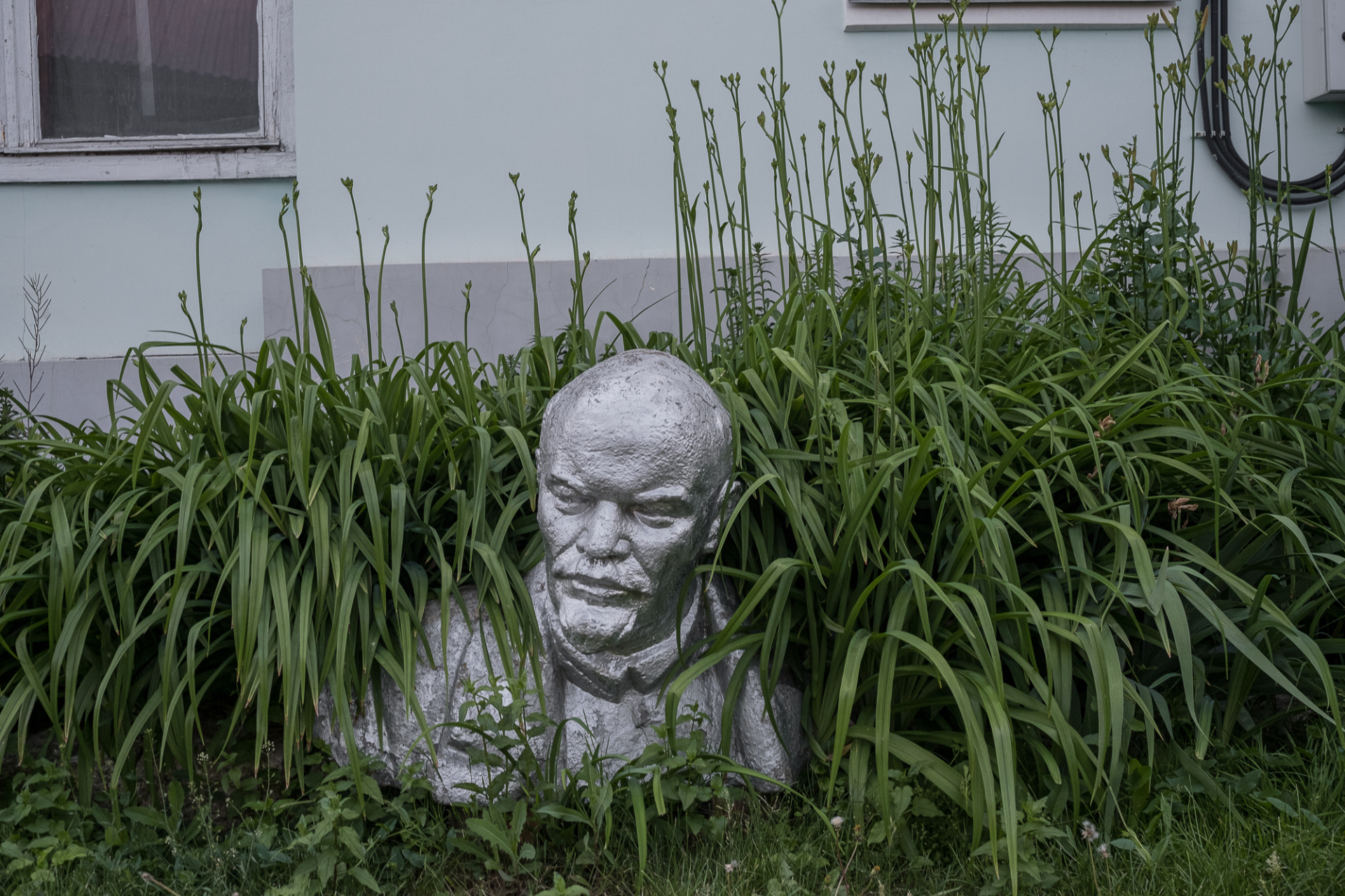 Во дворе Музея истории КПСС © Наташа Лозинская