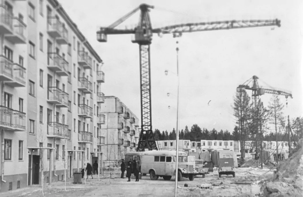 Первый крупнопанельный дом Сургута, 1965 год © Сургутский краеведческий музей