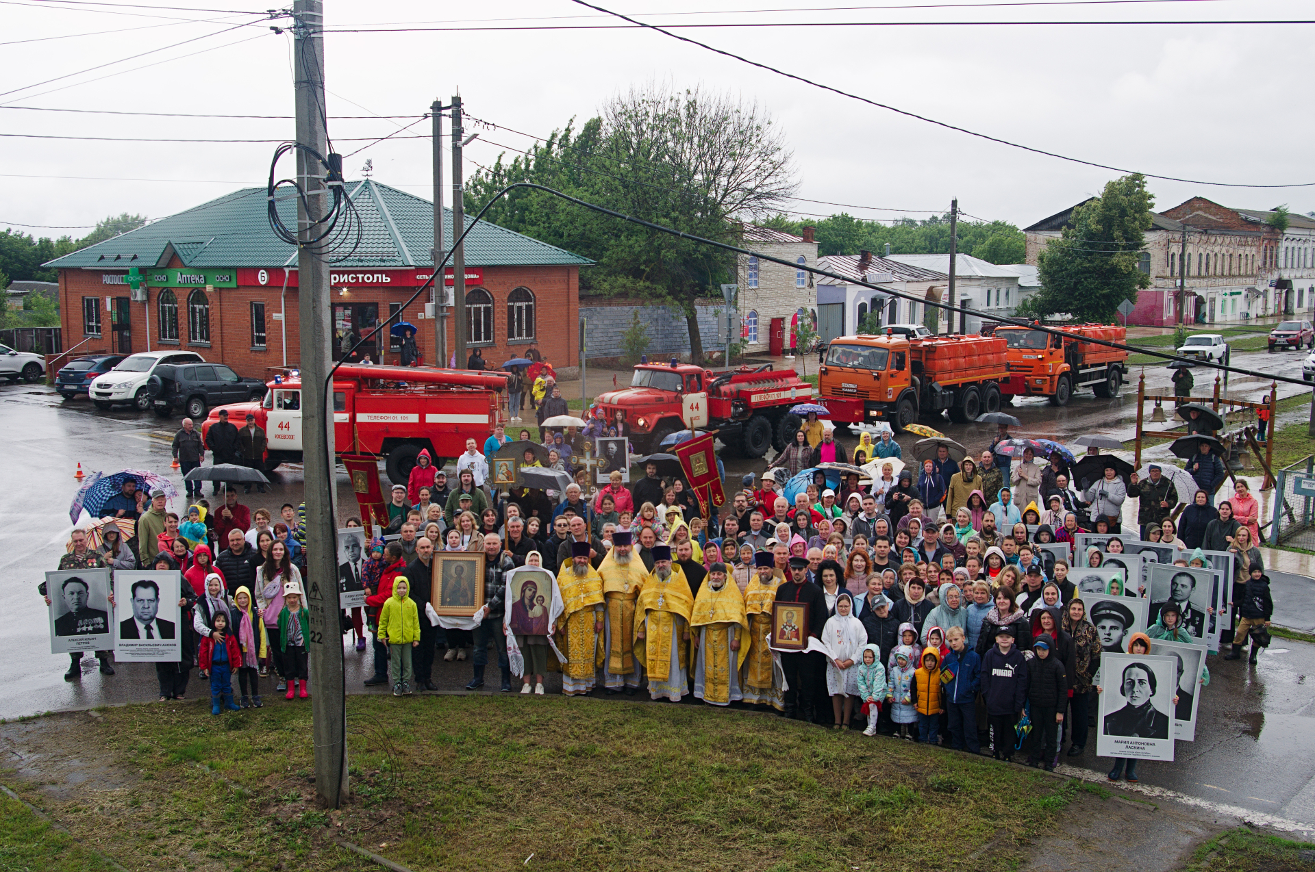 На Дне села в Ижевском, который отмечается 23 июня — в годовщину самовыкупа крестьян. В 2024 году его отпраздновали впервые после почти столетнего перерыва © Дмитрий Ермаков