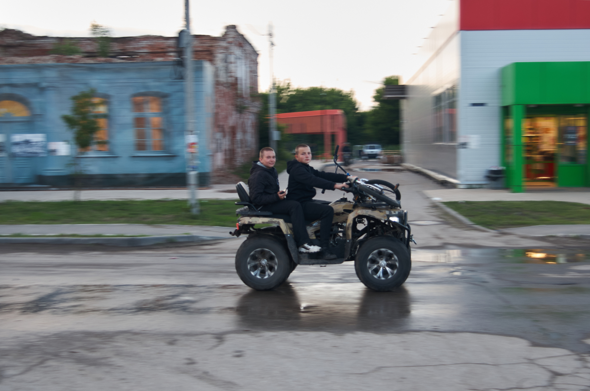 Жители Ижевского © Дмитрий Ермаков