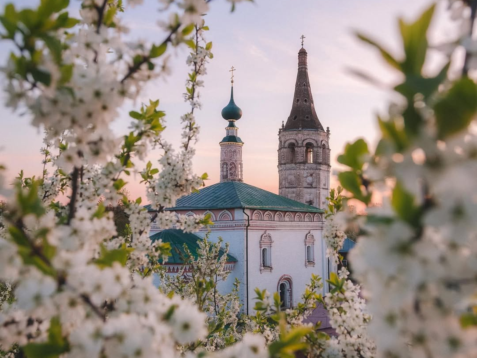 Весна, лето, осень и зима в Суздале © Андрей Белавин