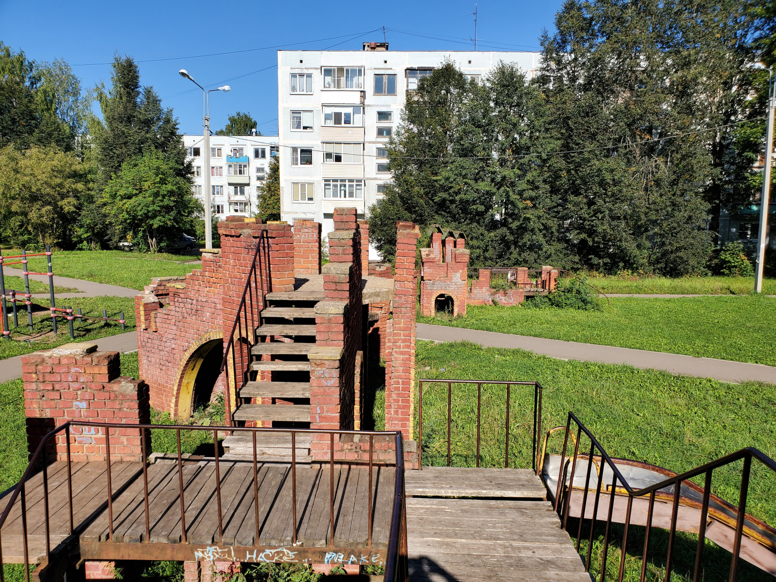 Старые и новые детские площадки в Суздале © Архив автора