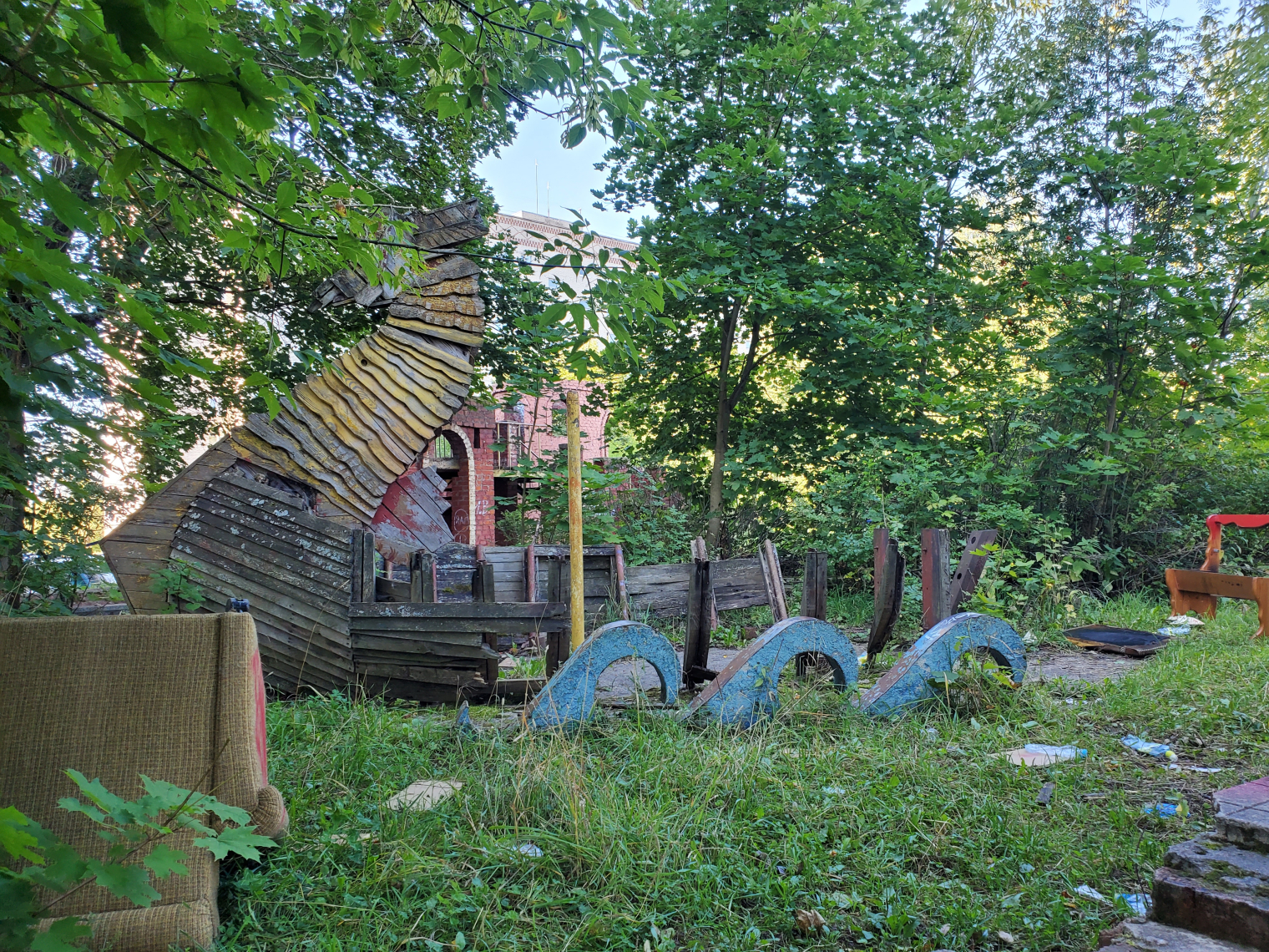 Старые и новые детские площадки в Суздале © Архив автора