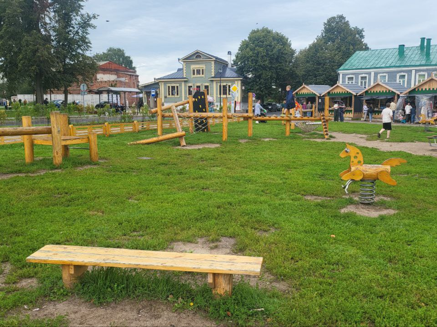 Старые и новые детские площадки в Суздале © Архив автора