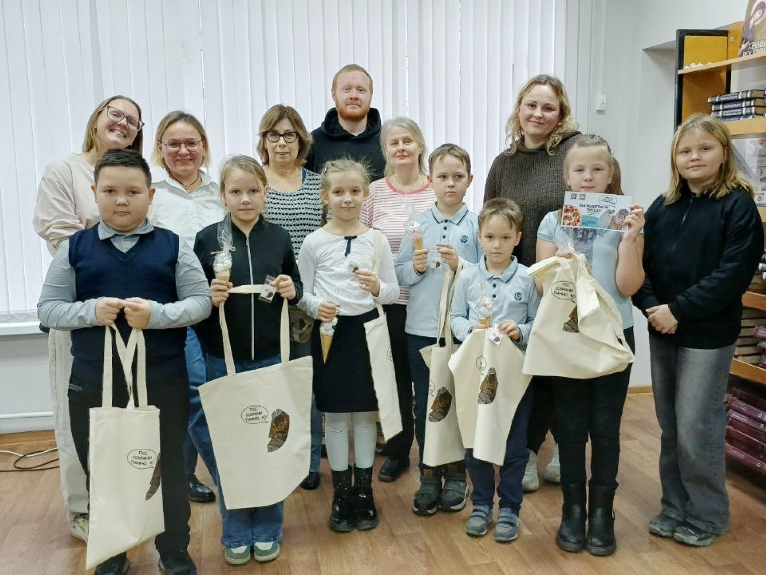 Победители конкурса на лучшее видео о мозаике © сообщество ВКонтакте «Сохраним панно “Калевала” в городе Питкяранта»