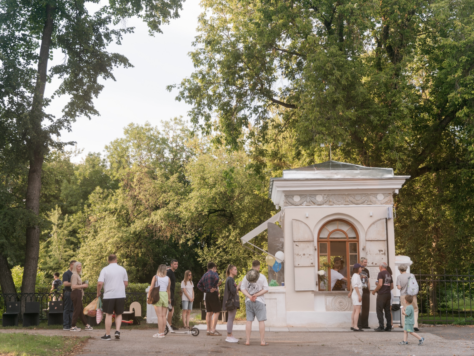 Павильон «Слово» после и до реставрации © Дарья Латышева